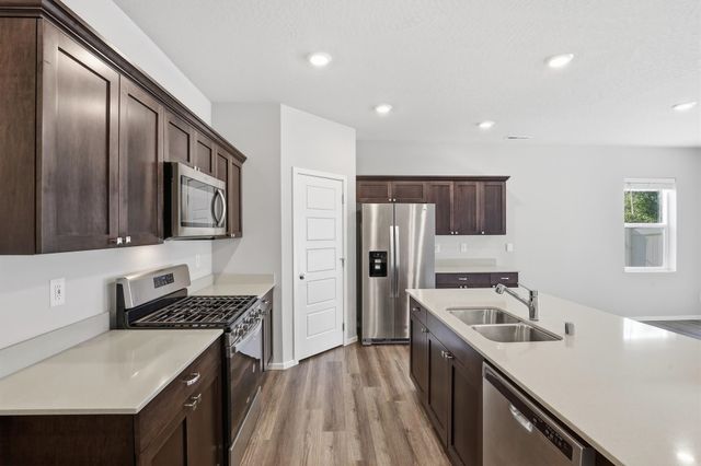 5914 W Georgetown Ln, Spokane, WA 99208