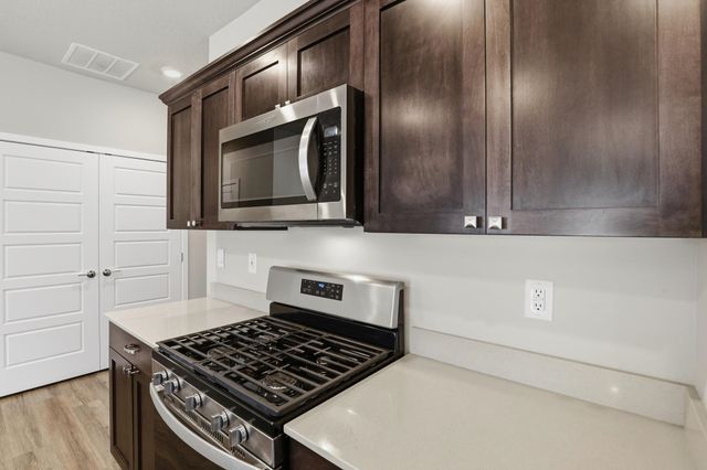5914 W Georgetown Ln, Spokane, WA 99208