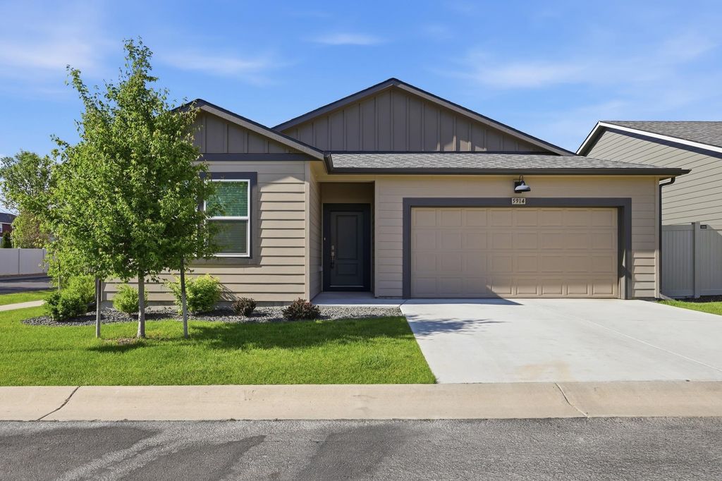 5914 W Georgetown Ln, Spokane, WA 99208