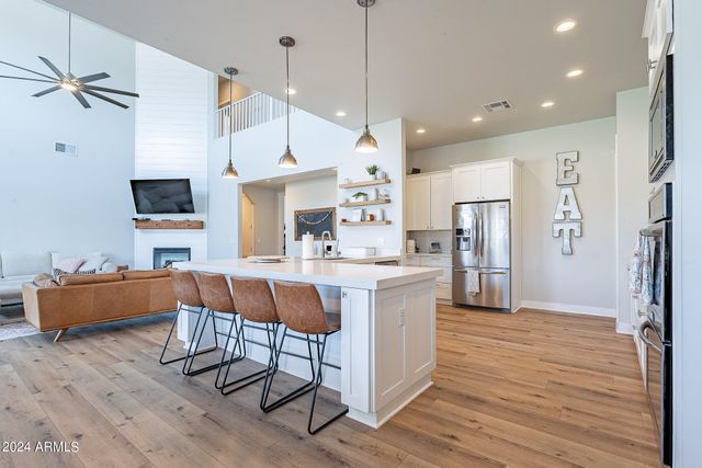 15908 E VAUGHN Avenue, Gilbert, AZ 85234