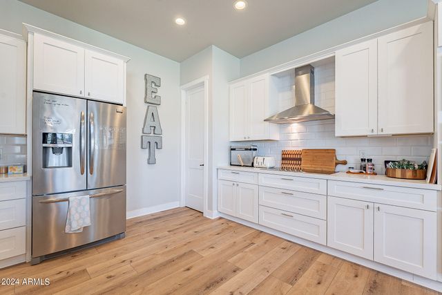 15908 E VAUGHN Avenue, Gilbert, AZ 85234