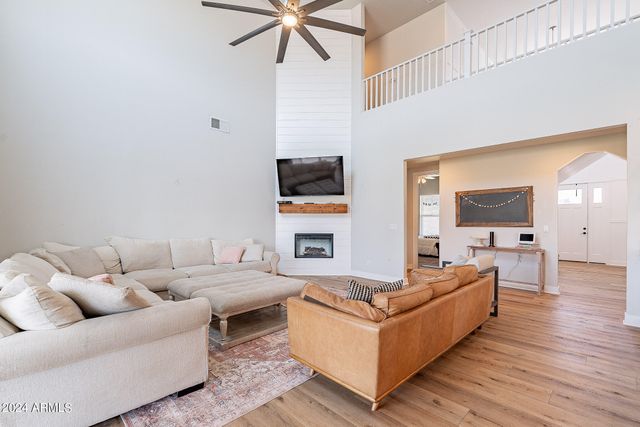 15908 E VAUGHN Avenue, Gilbert, AZ 85234