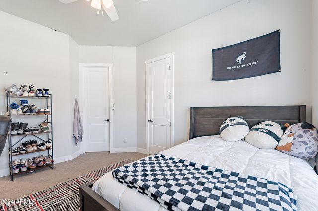 15908 E VAUGHN Avenue, Gilbert, AZ 85234