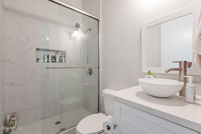 15908 E VAUGHN Avenue, Gilbert, AZ 85234