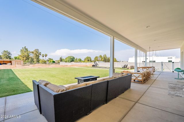 15908 E VAUGHN Avenue, Gilbert, AZ 85234