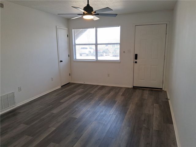 1855 W Deane Street B, Fayetteville, AR 72703