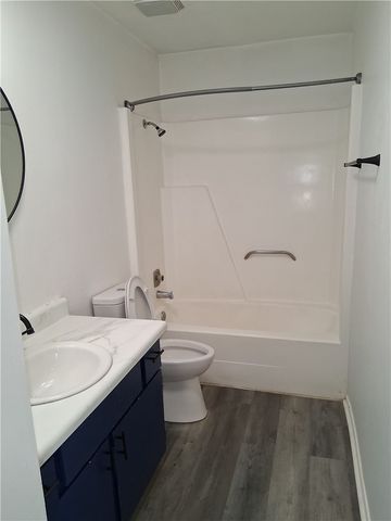 1855 W Deane Street B, Fayetteville, AR 72703