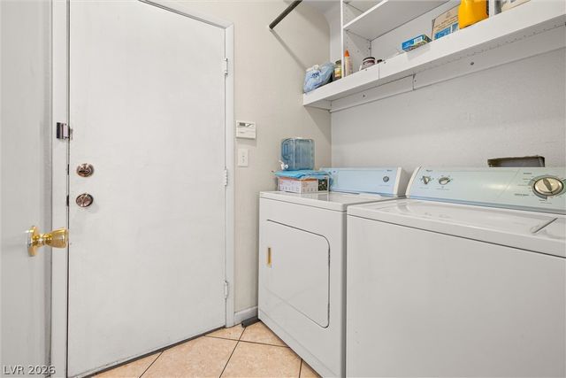 8747 Martinique Bay Lane, Las Vegas, NV 89147