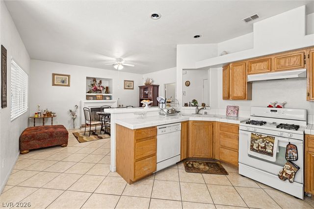 8747 Martinique Bay Lane, Las Vegas, NV 89147