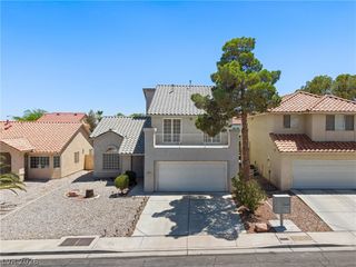 8747 Martinique Bay Lane, Las Vegas, NV 89147