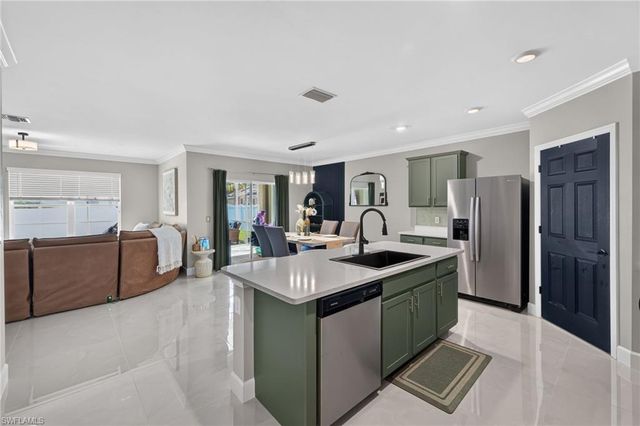 3172 Estancia LN, Cape Coral, FL 33909