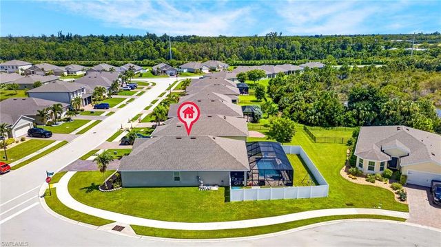 3172 Estancia LN, Cape Coral, FL 33909