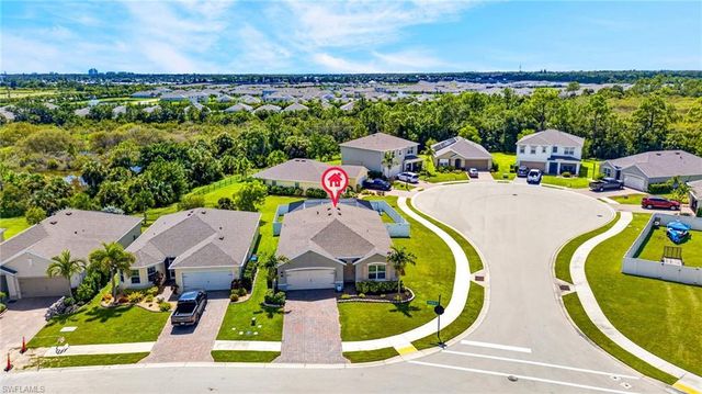 3172 Estancia LN, Cape Coral, FL 33909