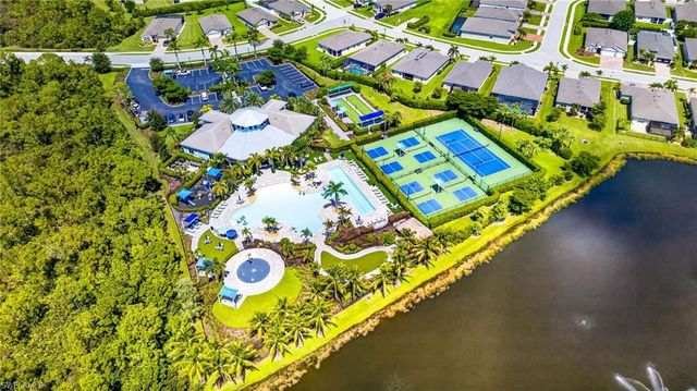 3172 Estancia LN, Cape Coral, FL 33909