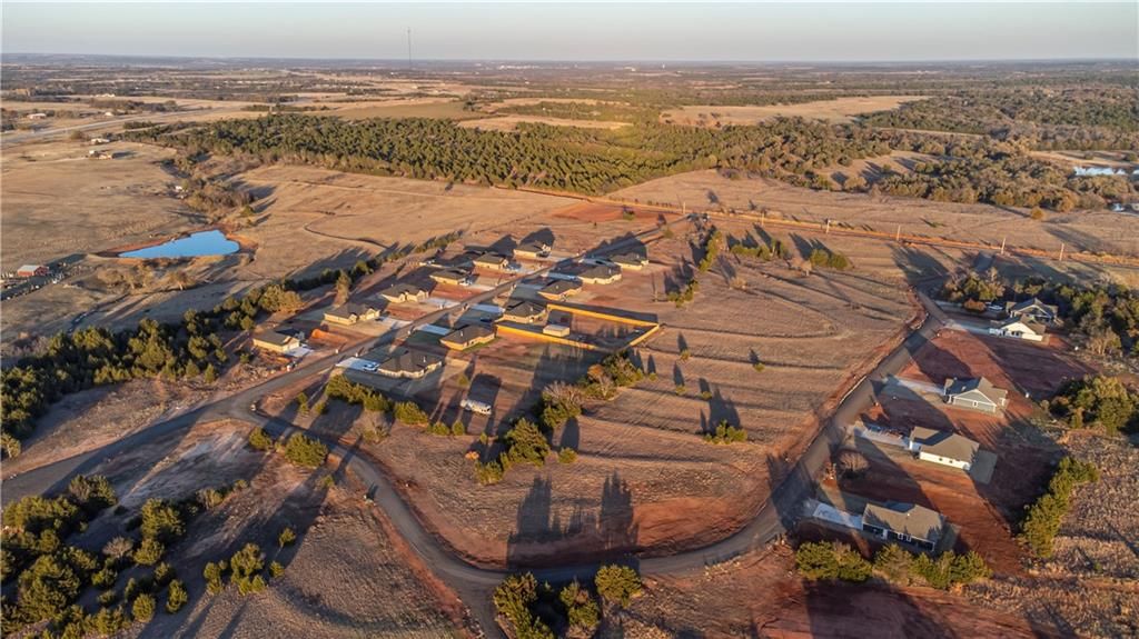 1325 N Post Road, Guthrie, OK 73044