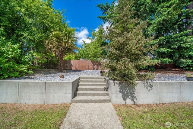 6813 162nd Street Ct E, Puyallup, WA 98375