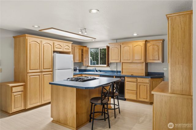 6813 162nd Street Ct E, Puyallup, WA 98375