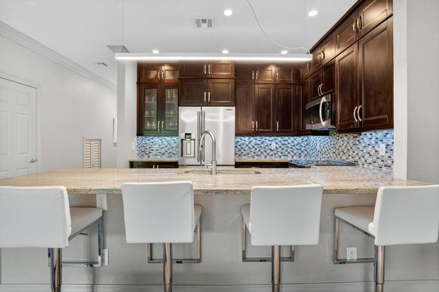 1777 NE 4th Avenue B3, Fort Lauderdale, FL 33305