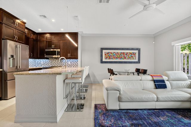 1777 NE 4th Avenue B3, Fort Lauderdale, FL 33305