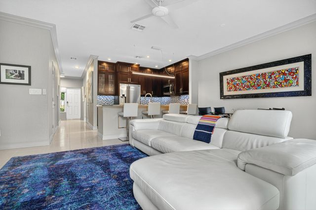 1777 NE 4th Avenue B3, Fort Lauderdale, FL 33305