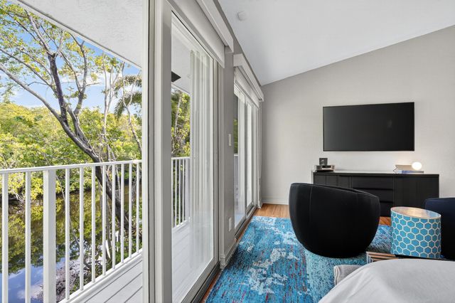 1777 NE 4th Avenue B3, Fort Lauderdale, FL 33305