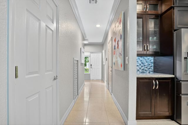 1777 NE 4th Avenue B3, Fort Lauderdale, FL 33305