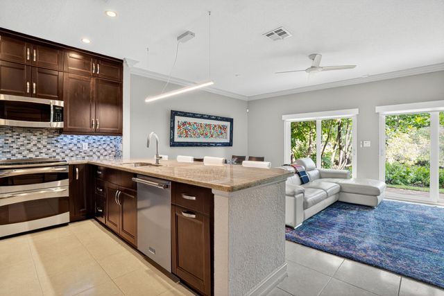 1777 NE 4th Avenue B3, Fort Lauderdale, FL 33305