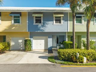 1777 NE 4th Avenue B3, Fort Lauderdale, FL 33305