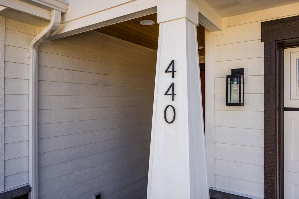 440 Legacy Road, Sheridan, WY 82801 photo 2