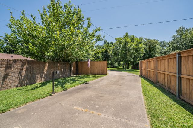 1200 Melony Drive B, Sulphur Springs, TX 75482