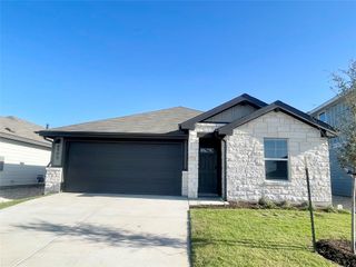 4905 Stockton LN, Del Valle, TX 78617