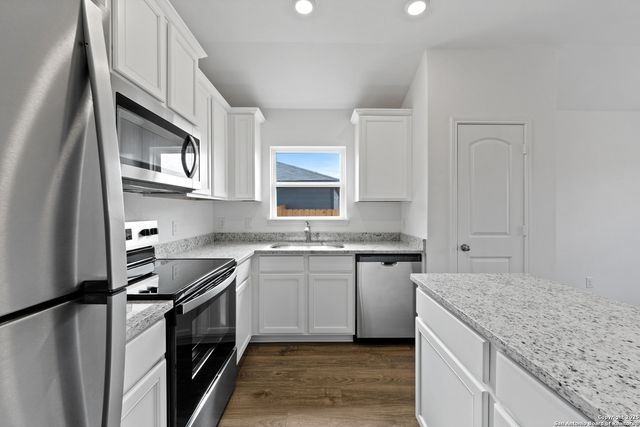 16024 Stratford Cove, Lytle, TX 78052