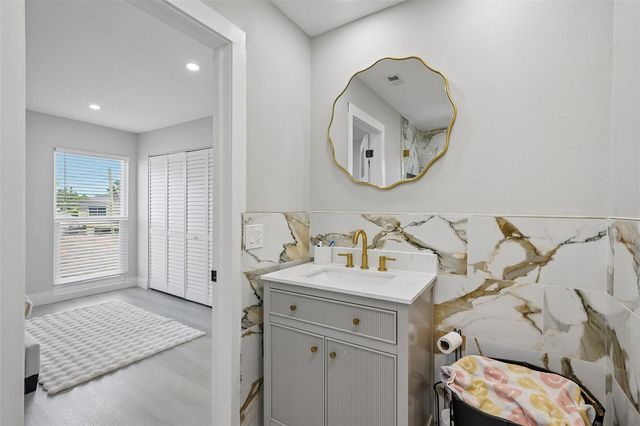 5201 HUNTINGTON STREET NE, St Petersburg, FL 33703