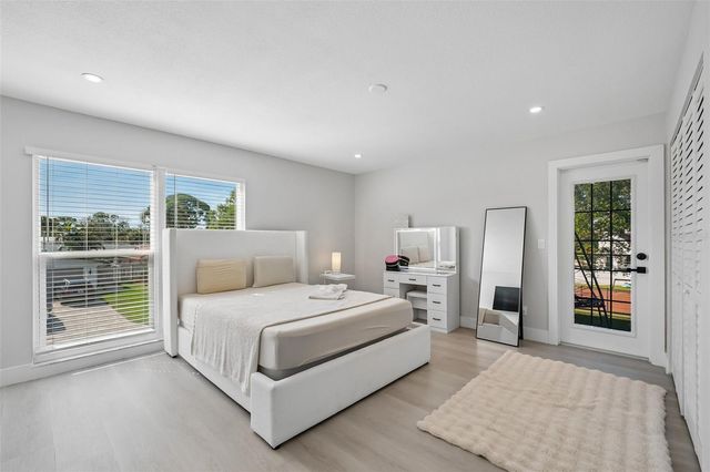 5201 HUNTINGTON STREET NE, St Petersburg, FL 33703