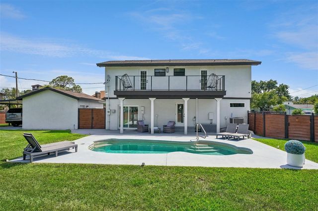 5201 HUNTINGTON STREET NE, St Petersburg, FL 33703