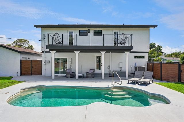 5201 HUNTINGTON STREET NE, St Petersburg, FL 33703