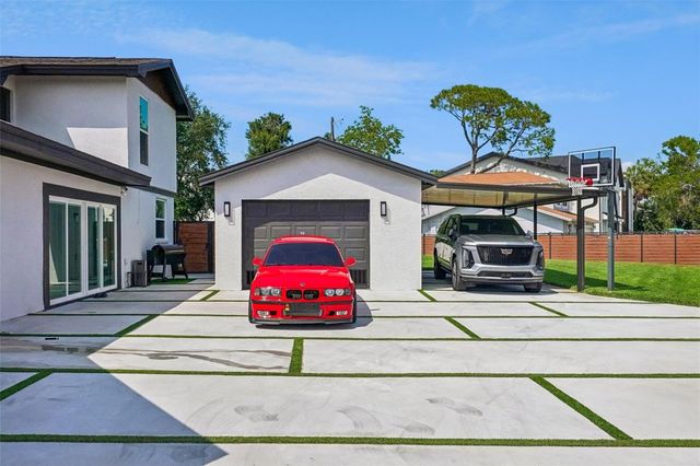 5201 HUNTINGTON STREET NE, St Petersburg, FL 33703