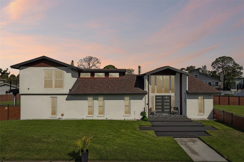 5201 HUNTINGTON STREET NE, St Petersburg, FL 33703