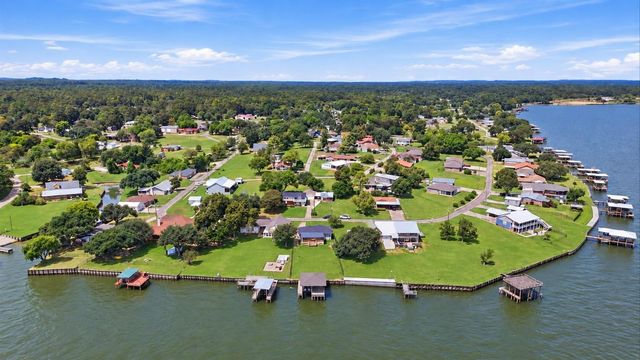 281 Fishermans Bend Drive, Point Blank, TX 77364