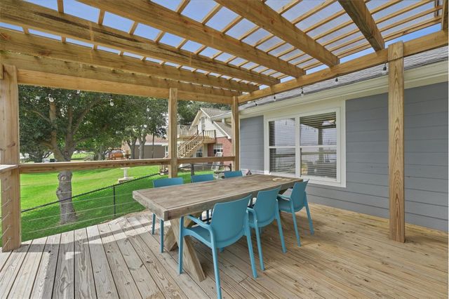281 Fishermans Bend Drive, Point Blank, TX 77364
