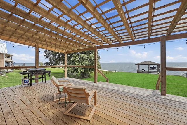 281 Fishermans Bend Drive, Point Blank, TX 77364