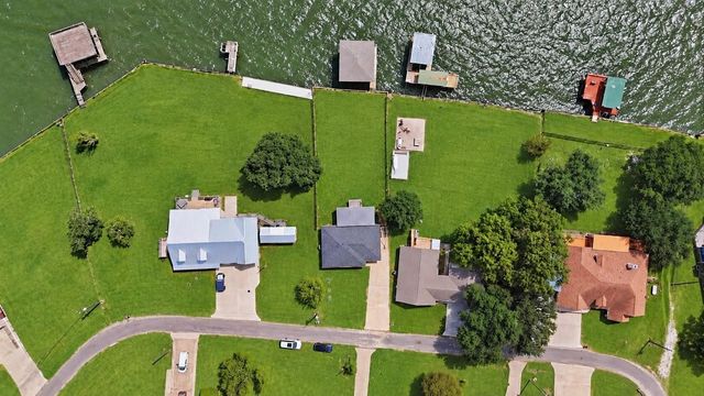 281 Fishermans Bend Drive, Point Blank, TX 77364