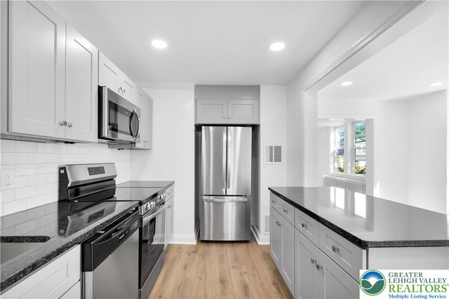 200 North 7th Street, Easton, PA 18042