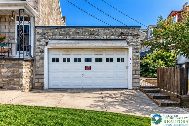 200 North 7th Street, Easton, PA 18042