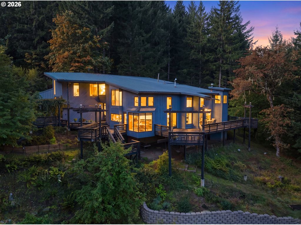 Image 1 of property listing at 18520 Sw ROCK CREEK Rd, Sheridan, OR 97378