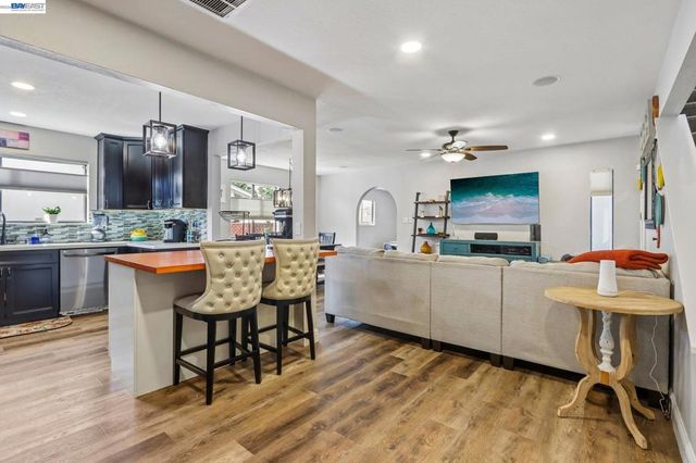 24653 Surrey Way, Hayward, CA 94544