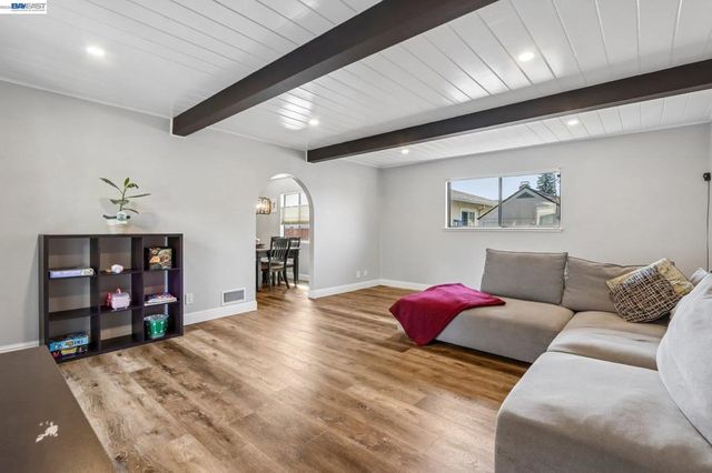 24653 Surrey Way, Hayward, CA 94544