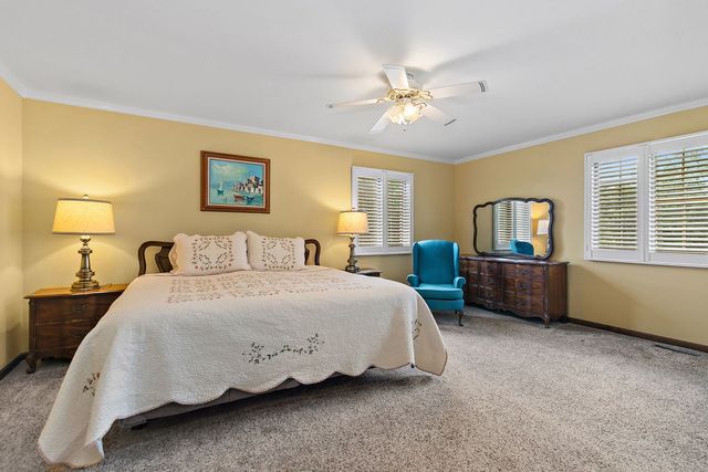 2701 Crystal Way, Crystal Lake, IL 60012