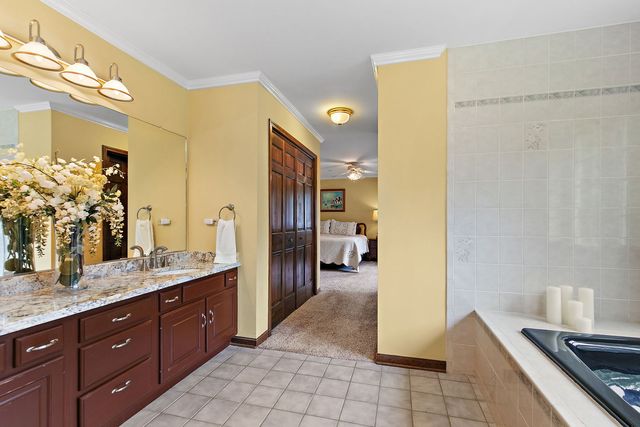 2701 Crystal Way, Crystal Lake, IL 60012