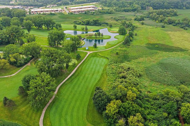 2701 Crystal Way, Crystal Lake, IL 60012